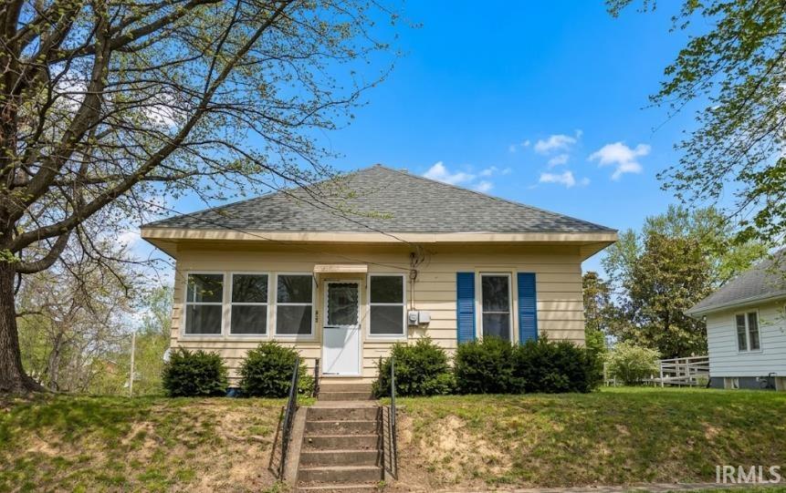 322 W 8th Street Bicknell IN 47512