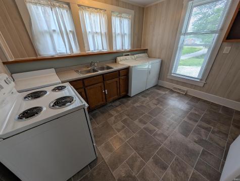 322 W 8th Street Bicknell IN 47512