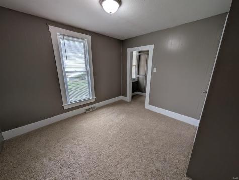322 W 8th Street Bicknell IN 47512