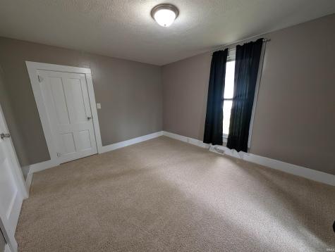 322 W 8th Street Bicknell IN 47512