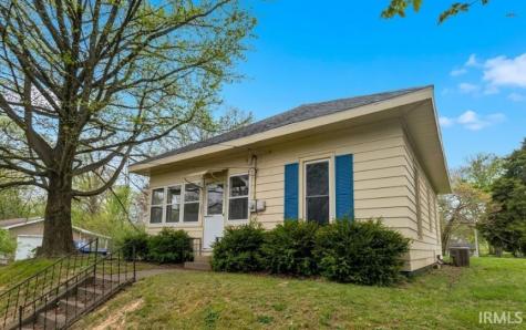 322 W 8th Street Bicknell IN 47512