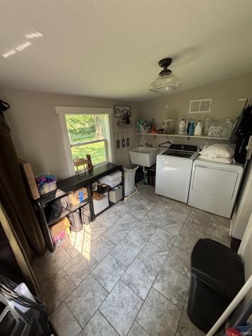 4480 E Station Rd Road Roanoke IN 46783