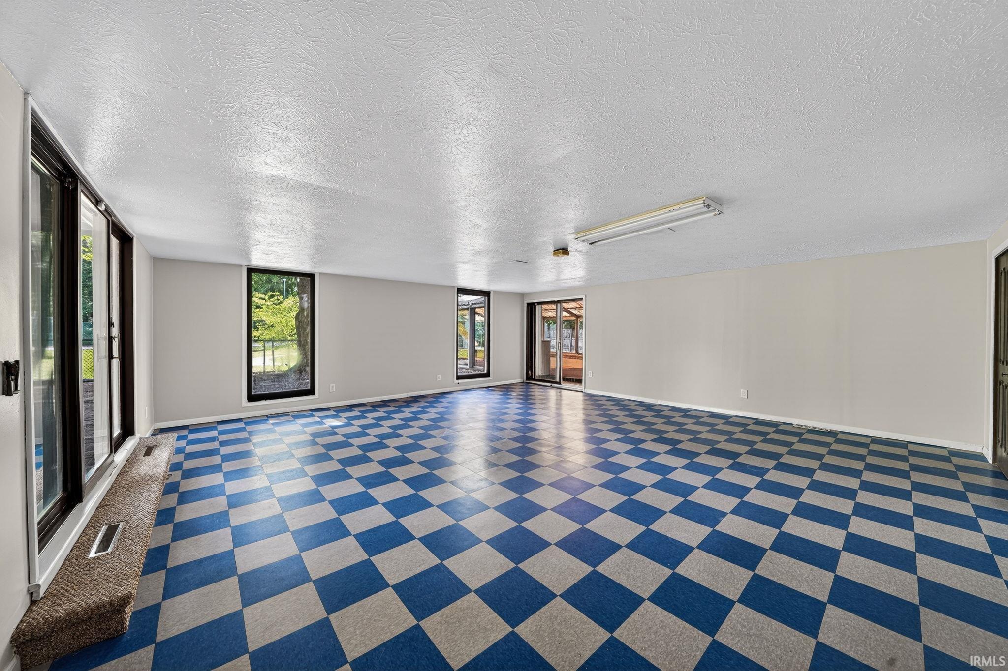 1765 N Bay Drive Elkhart IN 46514