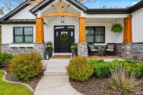 4134 Garden Oak Court South Bend IN 46628