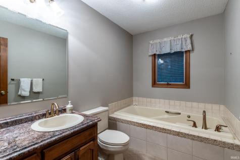 7255 Pana Drive Fort Wayne IN 46835