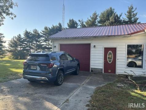 4980 W 1850 N Elwood IN 46036