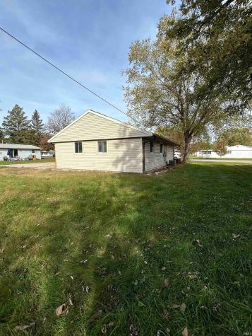 1609 Green Hill Drive Warsaw IN 46580