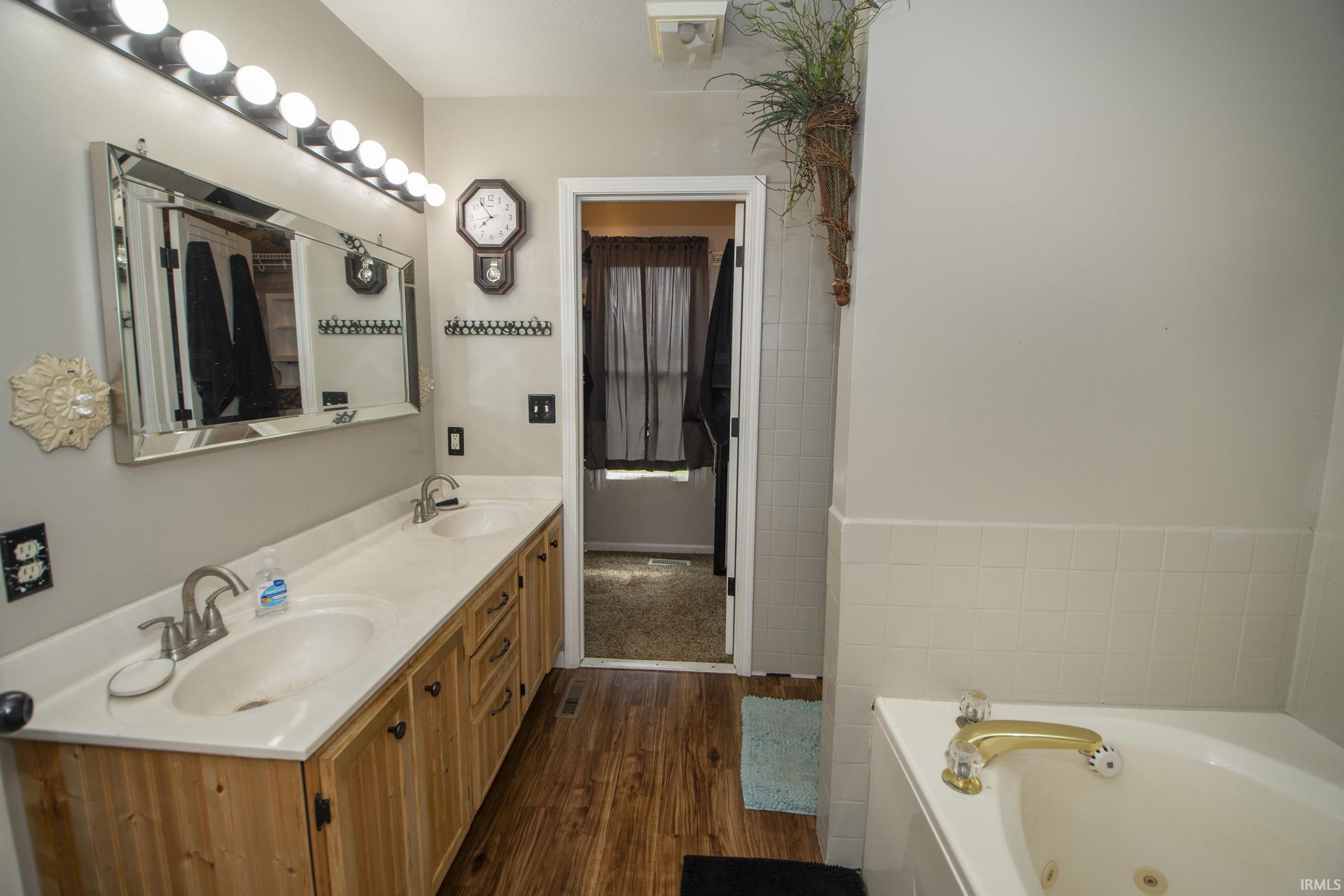 16393 County Road 18 Goshen IN 46528