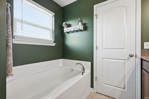 211 Thistlewood Drive Greenfield IN 46140