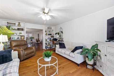 1310 W Woodland Drive Marion IN 46952