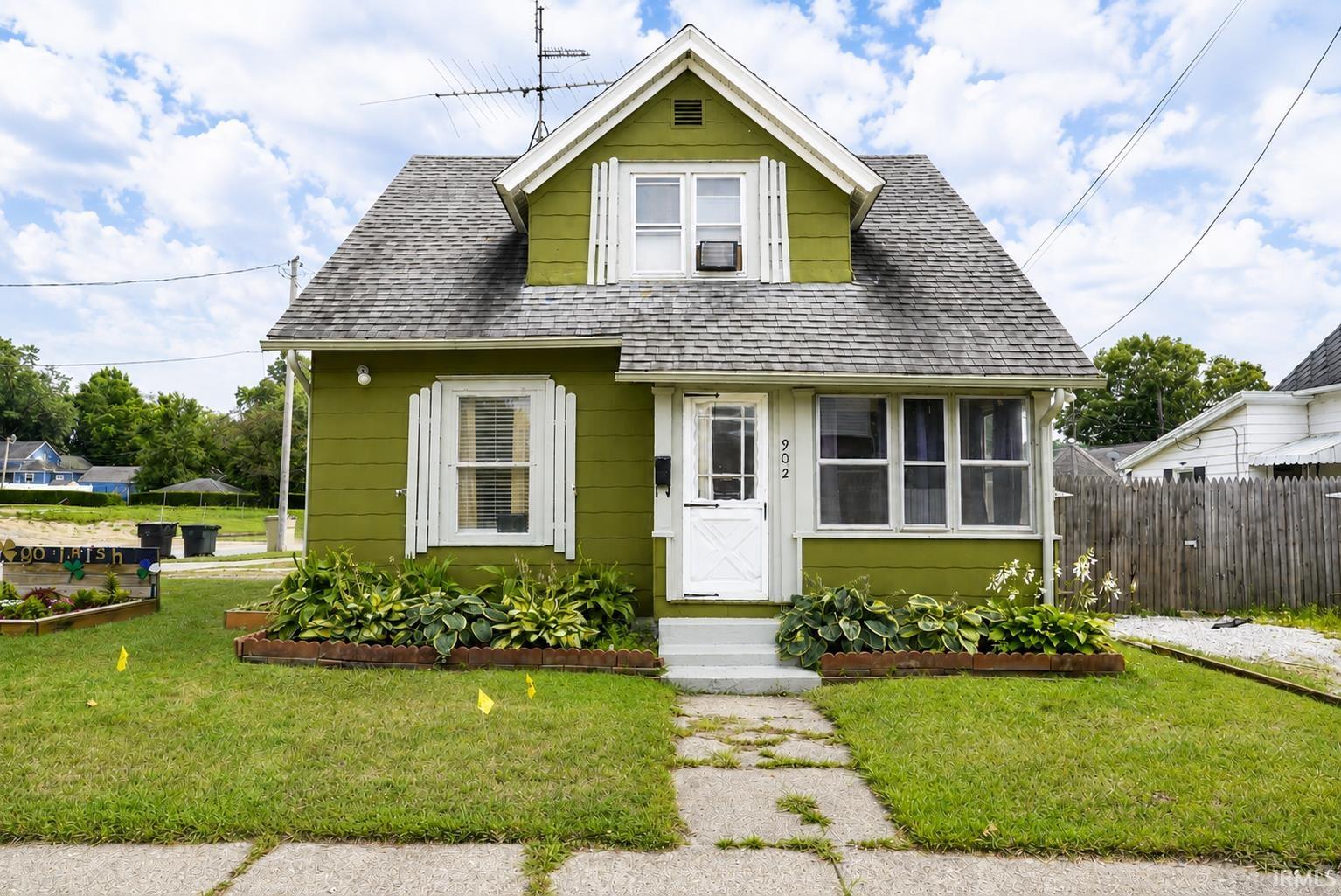 902 Bruce Street South Bend IN 46613