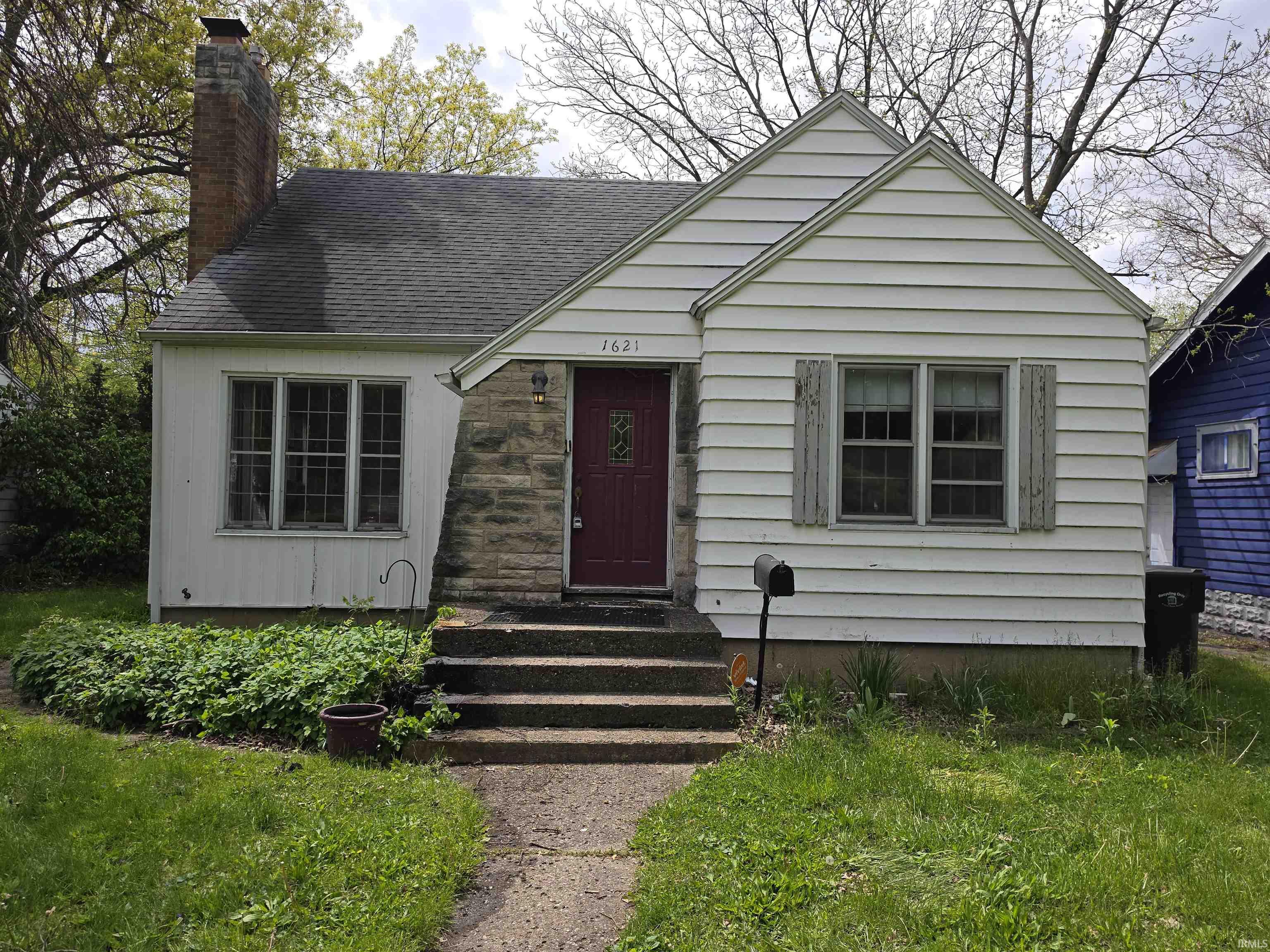 1621 College Street South Bend IN 46628