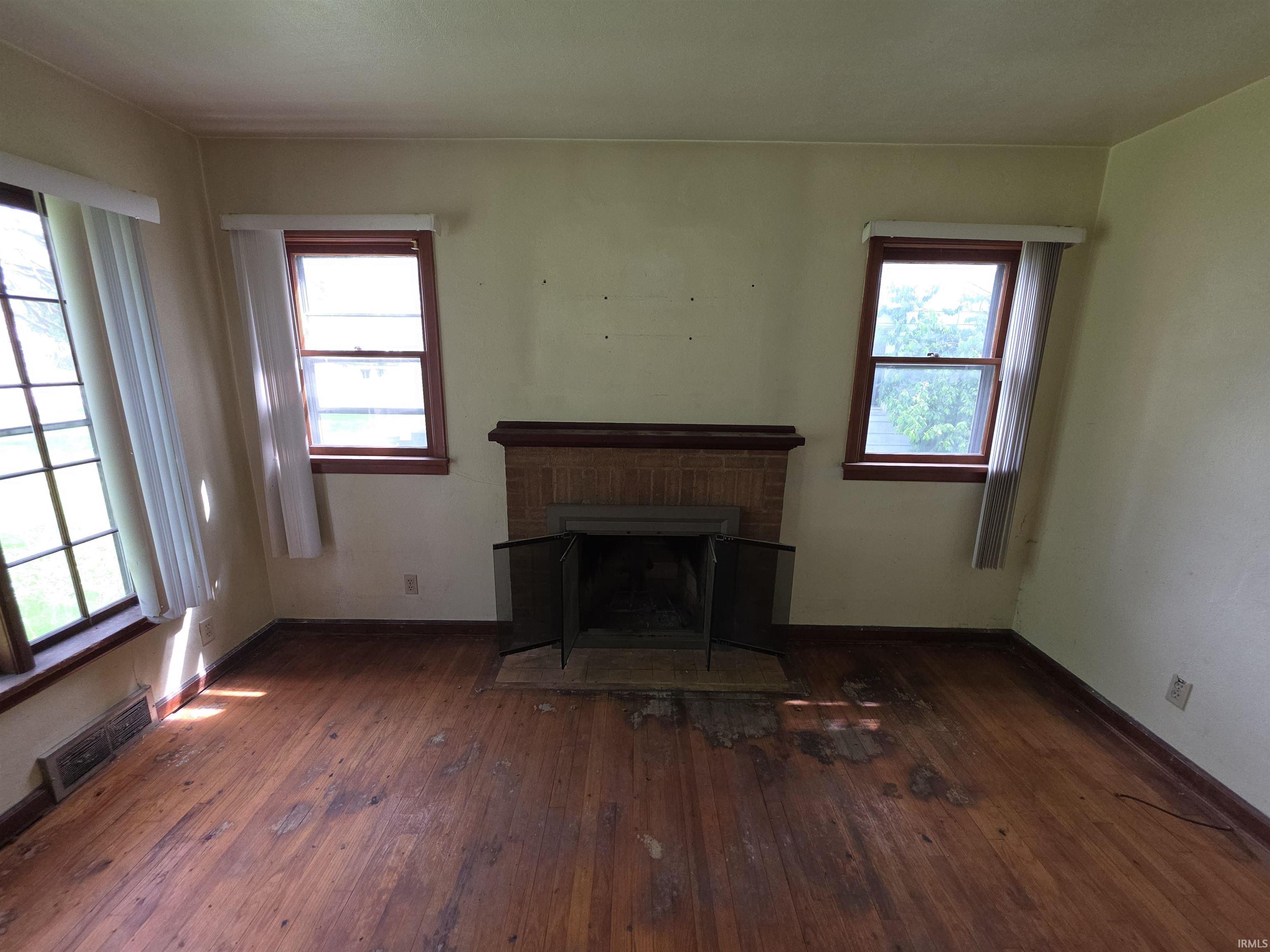 1621 College Street South Bend IN 46628