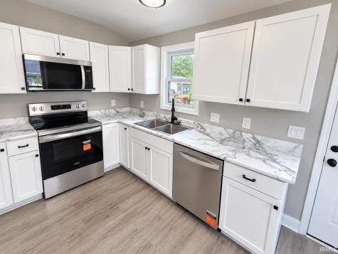 1713 Ewing Avenue Evansville IN 47712