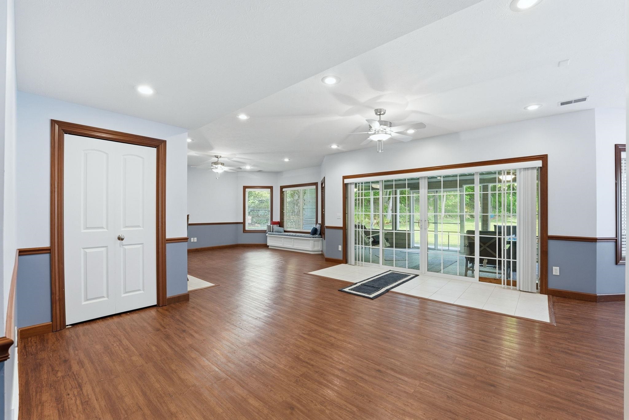 1114 Gleneagle Drive Mishawaka IN 46545