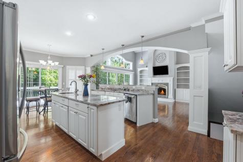 1114 Gleneagle Drive Mishawaka IN 46545