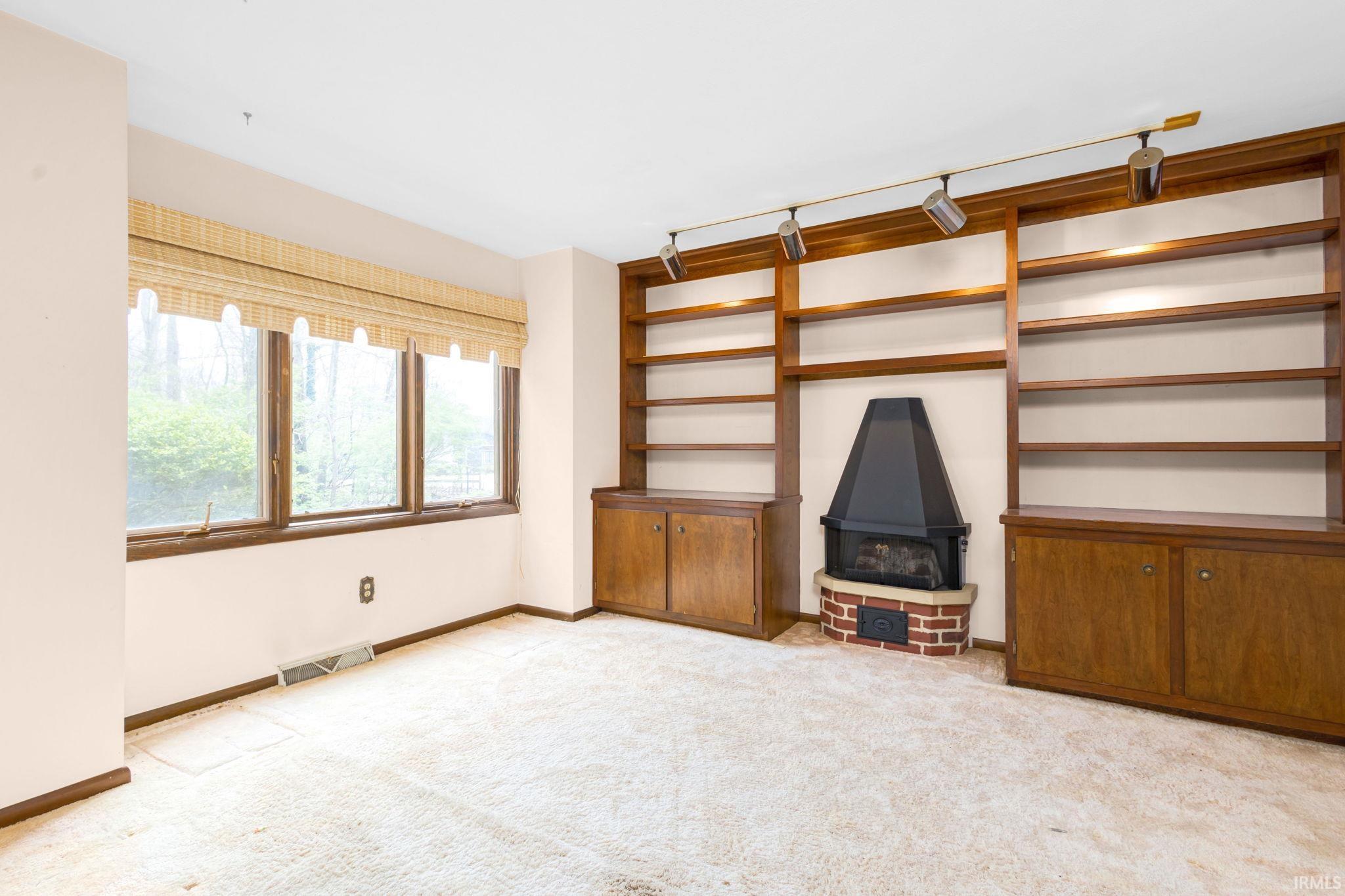 51522 Bridgewater Court South Bend IN 46637