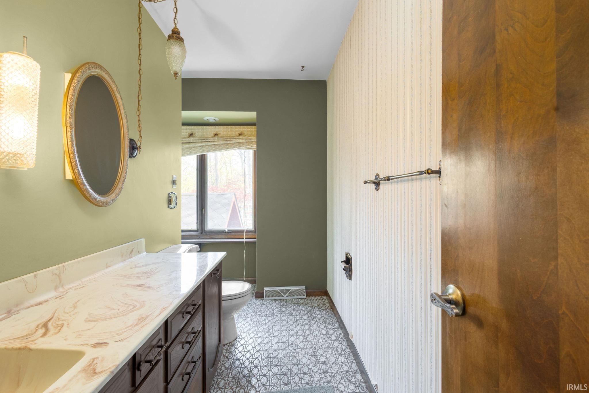 51522 Bridgewater Court South Bend IN 46637