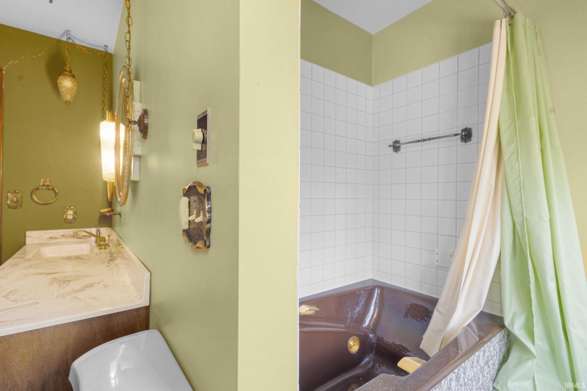 51522 Bridgewater Court South Bend IN 46637