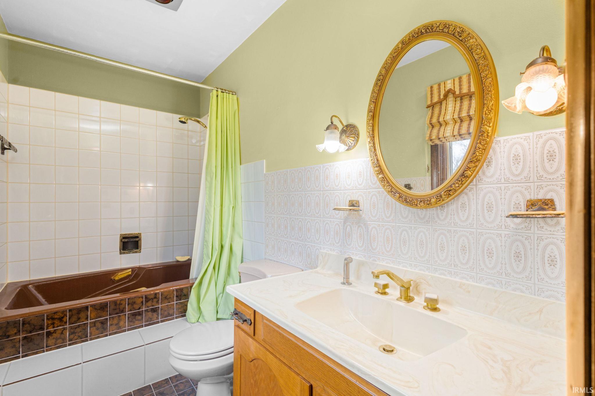 51522 Bridgewater Court South Bend IN 46637