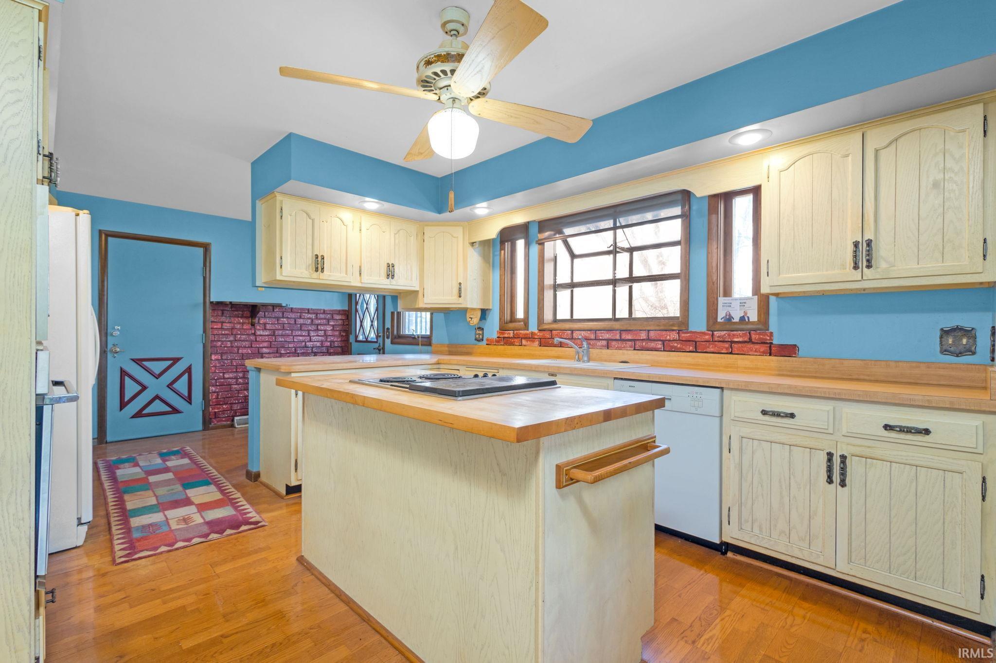 51522 Bridgewater Court South Bend IN 46637