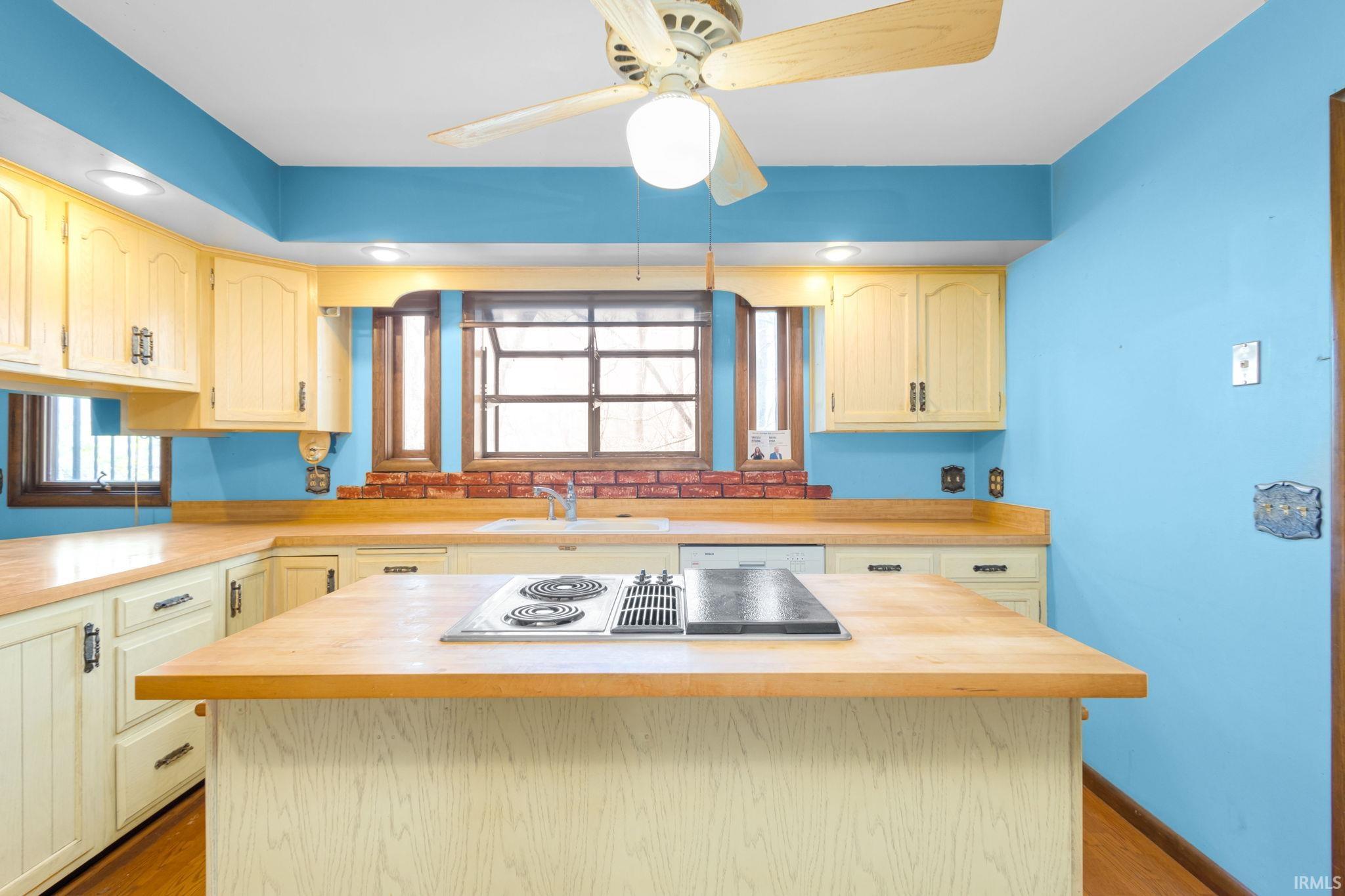 51522 Bridgewater Court South Bend IN 46637