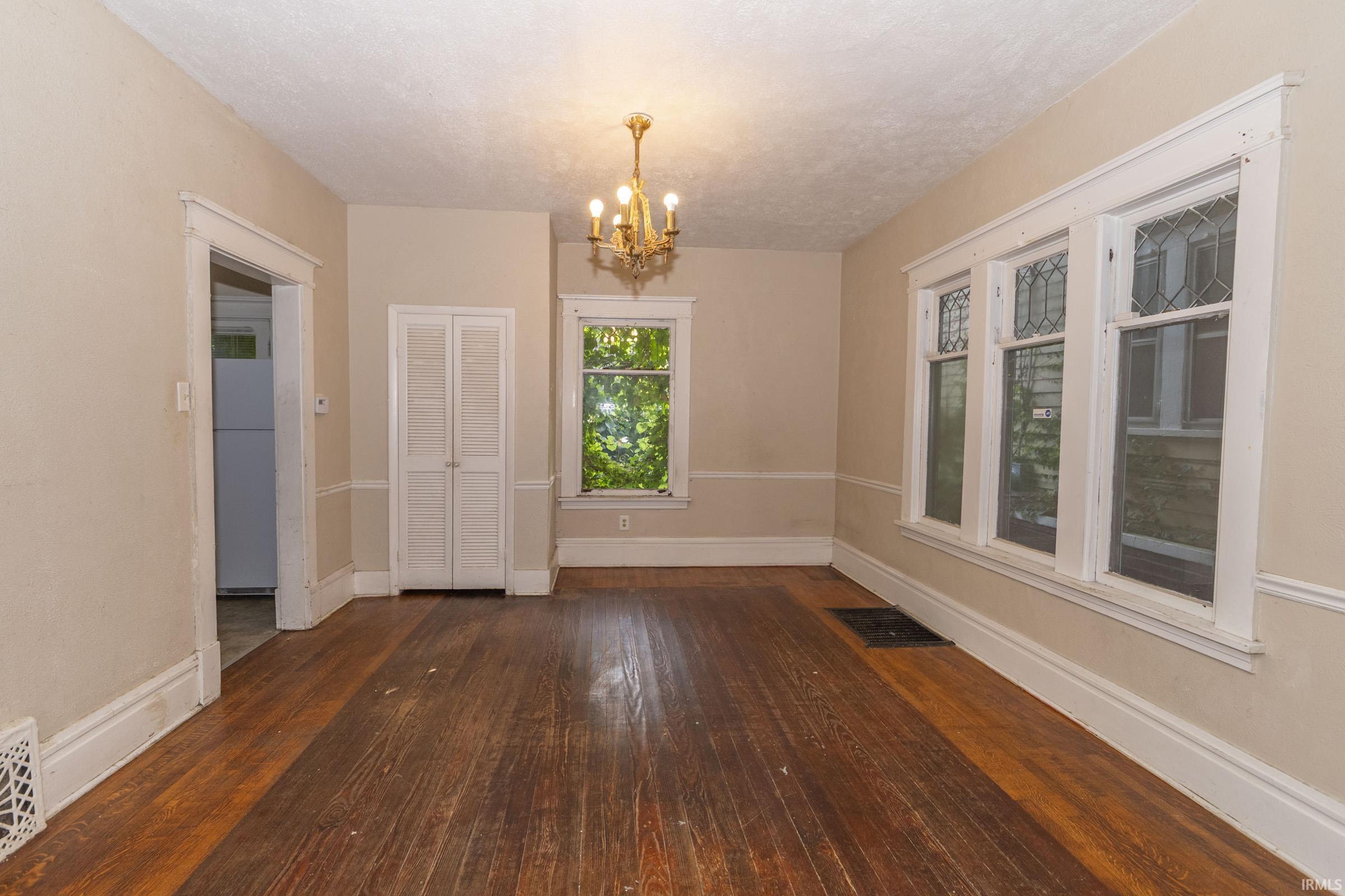 1104 Woodward Avenue South Bend IN 46616