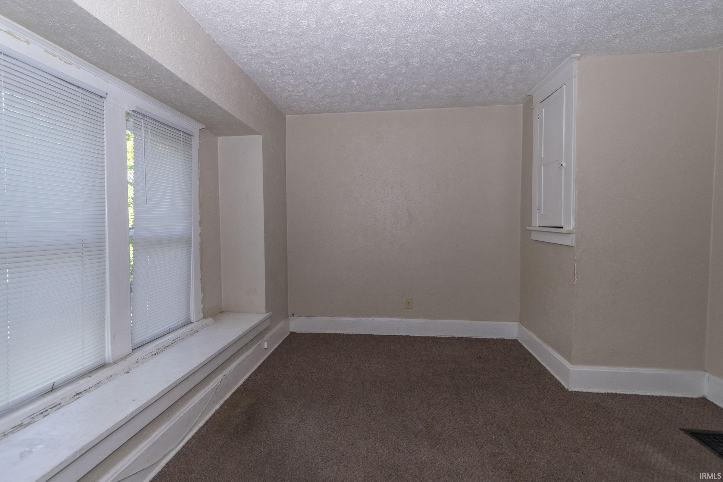 1104 Woodward Avenue South Bend IN 46616