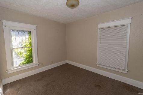 1104 Woodward Avenue South Bend IN 46616