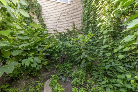1104 Woodward Avenue South Bend IN 46616