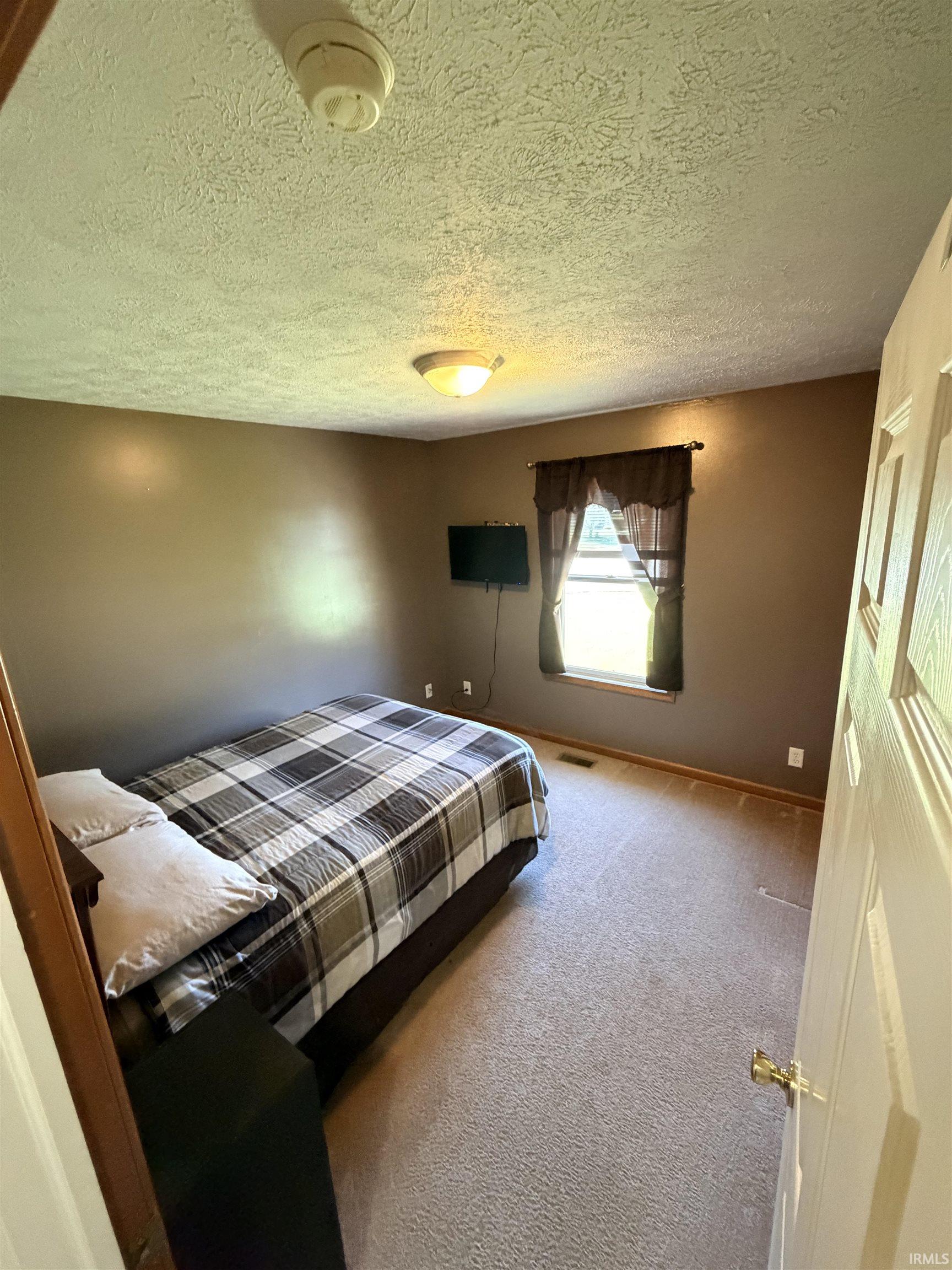 979 Highfield Court Middlebury IN 46540