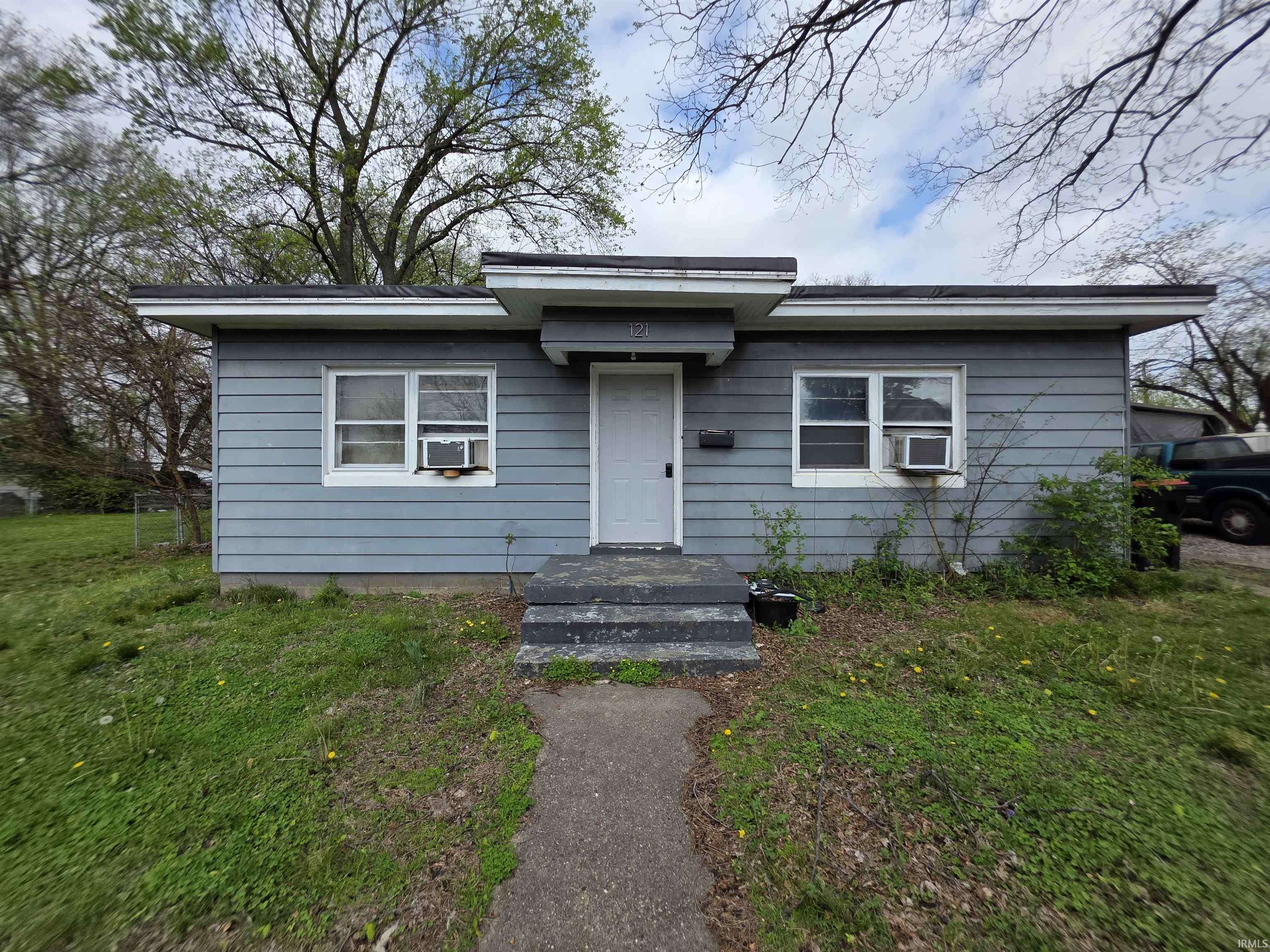 121 W 9th Street Mount Vernon IN 47620