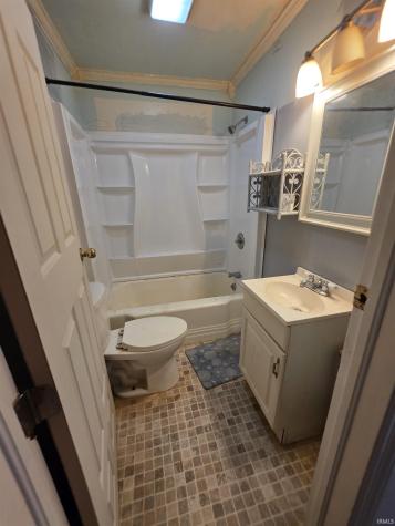 121 W 9th Street Mount Vernon IN 47620
