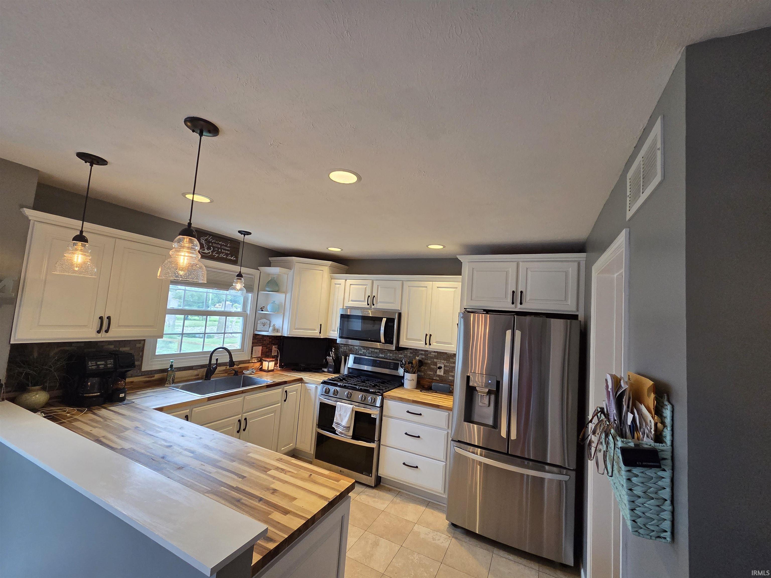 4084 W Shore Drive Bremen IN 46506