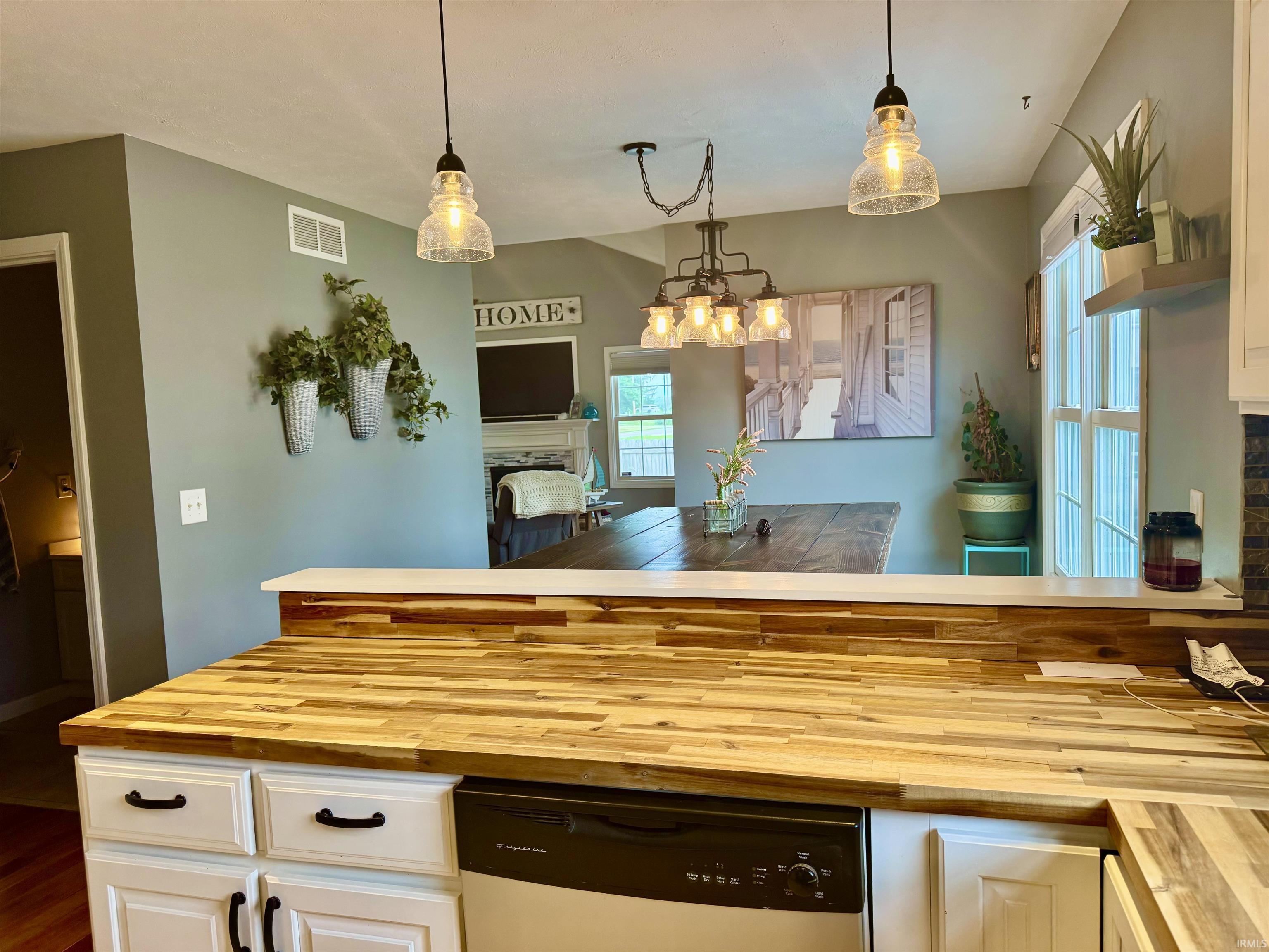4084 W Shore Drive Bremen IN 46506