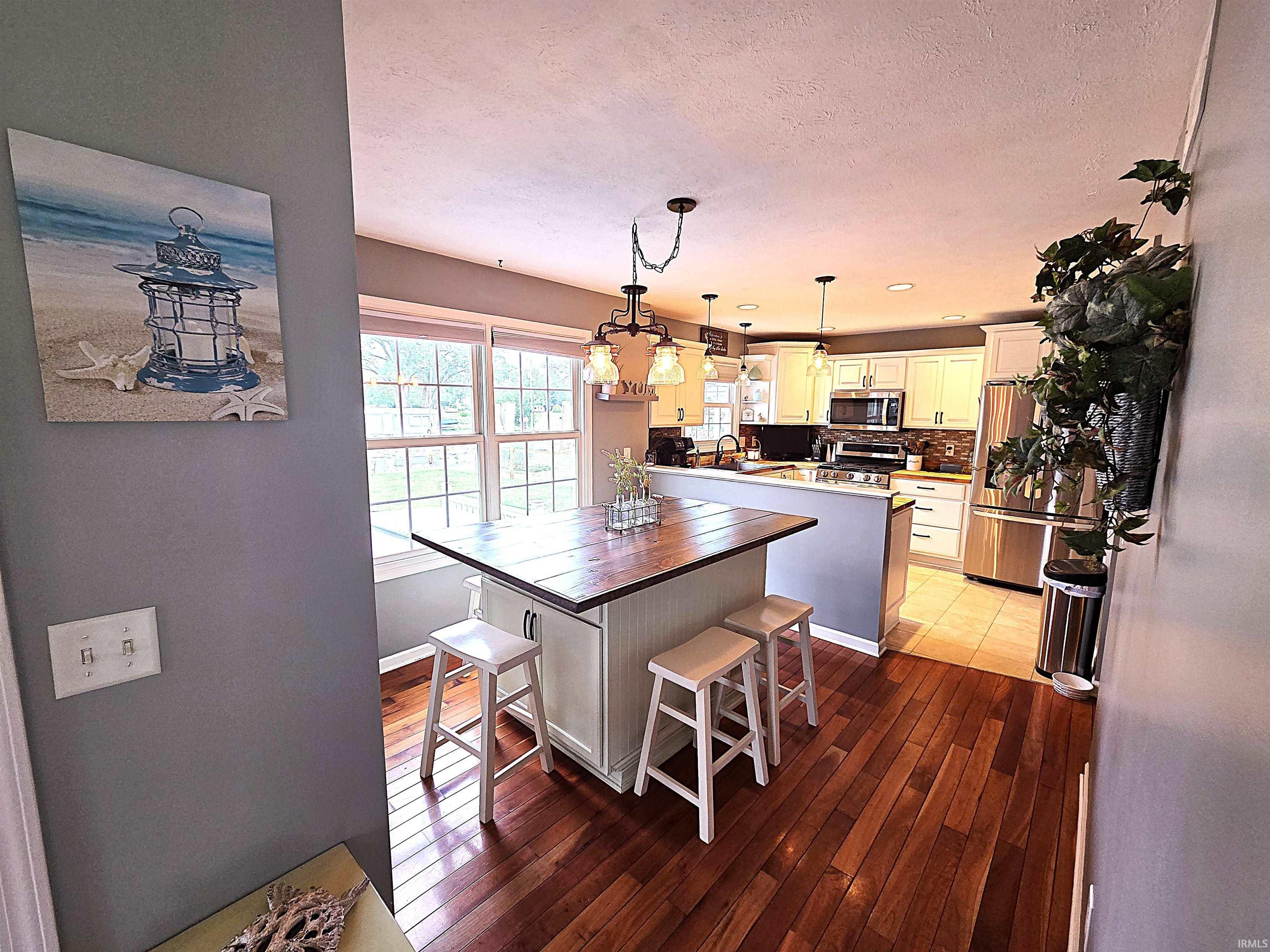4084 W Shore Drive Bremen IN 46506