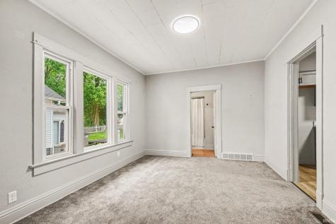 2215 Decamp Avenue Elkhart IN 46517