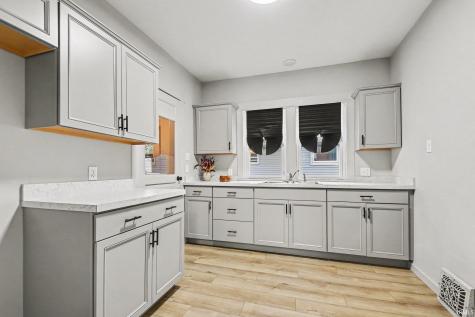 2215 Decamp Avenue Elkhart IN 46517