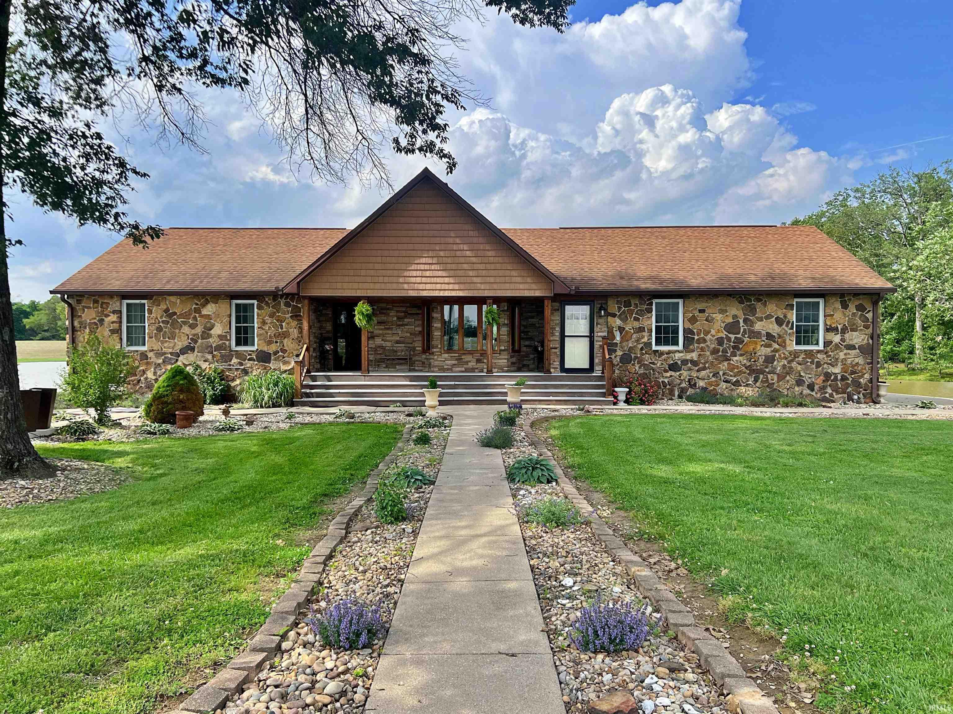 2200 S 800 W Lyons IN 47443