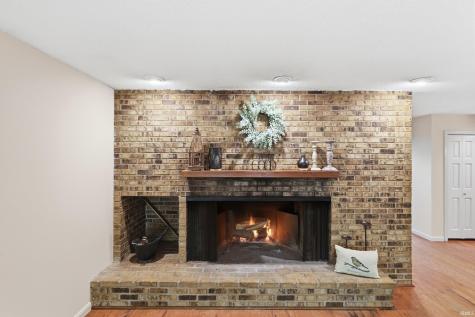 2210 Springmill Road Fort Wayne IN 46845
