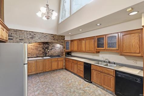 2210 Springmill Road Fort Wayne IN 46845