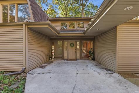 2210 Springmill Road Fort Wayne IN 46845