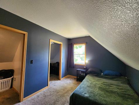 0707 S Oakwood Drive Cromwell IN 46732