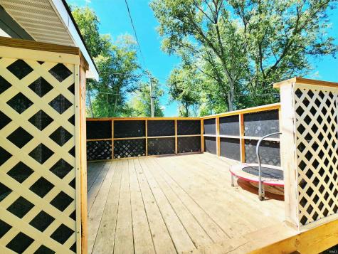 0707 S Oakwood Drive Cromwell IN 46732