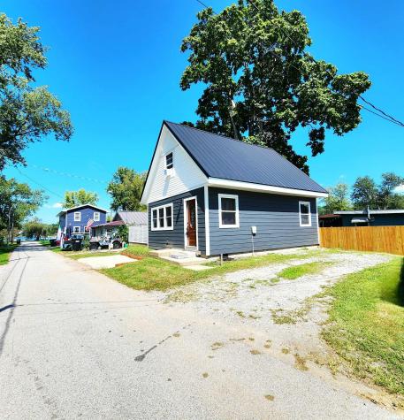 0707 S Oakwood Drive Cromwell IN 46732