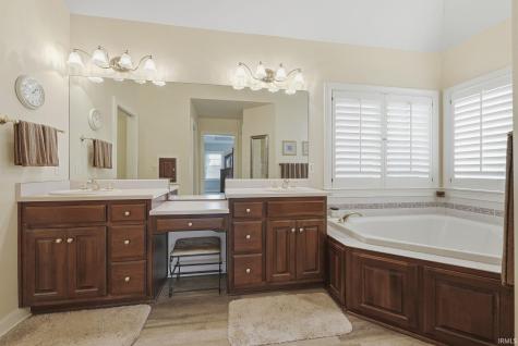 11709 Woodstream Ridge Court Fort Wayne IN 46845