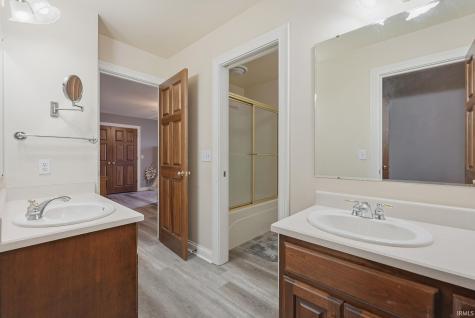 11709 Woodstream Ridge Court Fort Wayne IN 46845