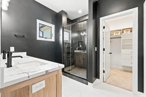 576 Sandringham Pass Fort Wayne IN 46845