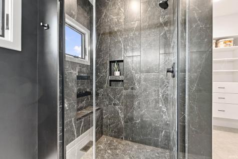 576 Sandringham Pass Fort Wayne IN 46845