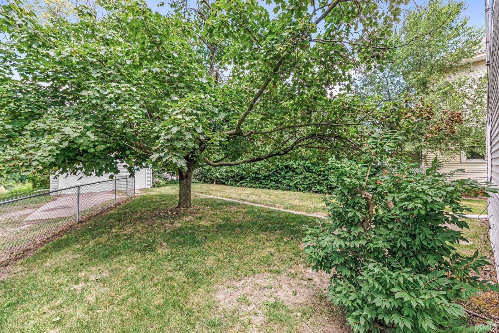 2025 Prairie Avenue South Bend IN 46613
